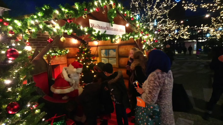 Weihnachtsmarkt an den Hallen am Borsigturm