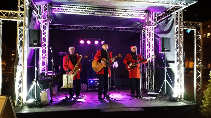 Weihnachtsmarkt Lieselotte-Berger-Platz